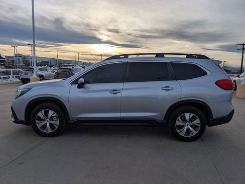 Used 2023 Subaru Ascent Premium w/ Convenience Package image 6