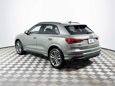 Used 2023 Audi Q3 2.0T Premium w/ Black Optic Sport Package AWD/4WD image 5