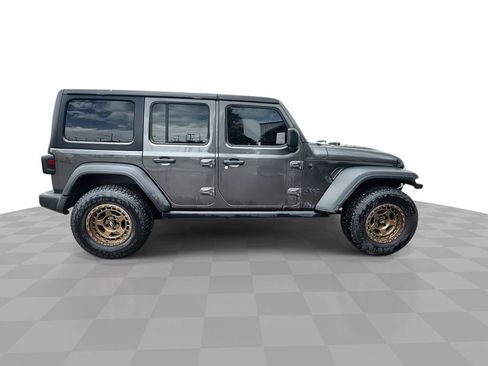 Used 2018 Jeep Wrangler Unlimited Sport image 9