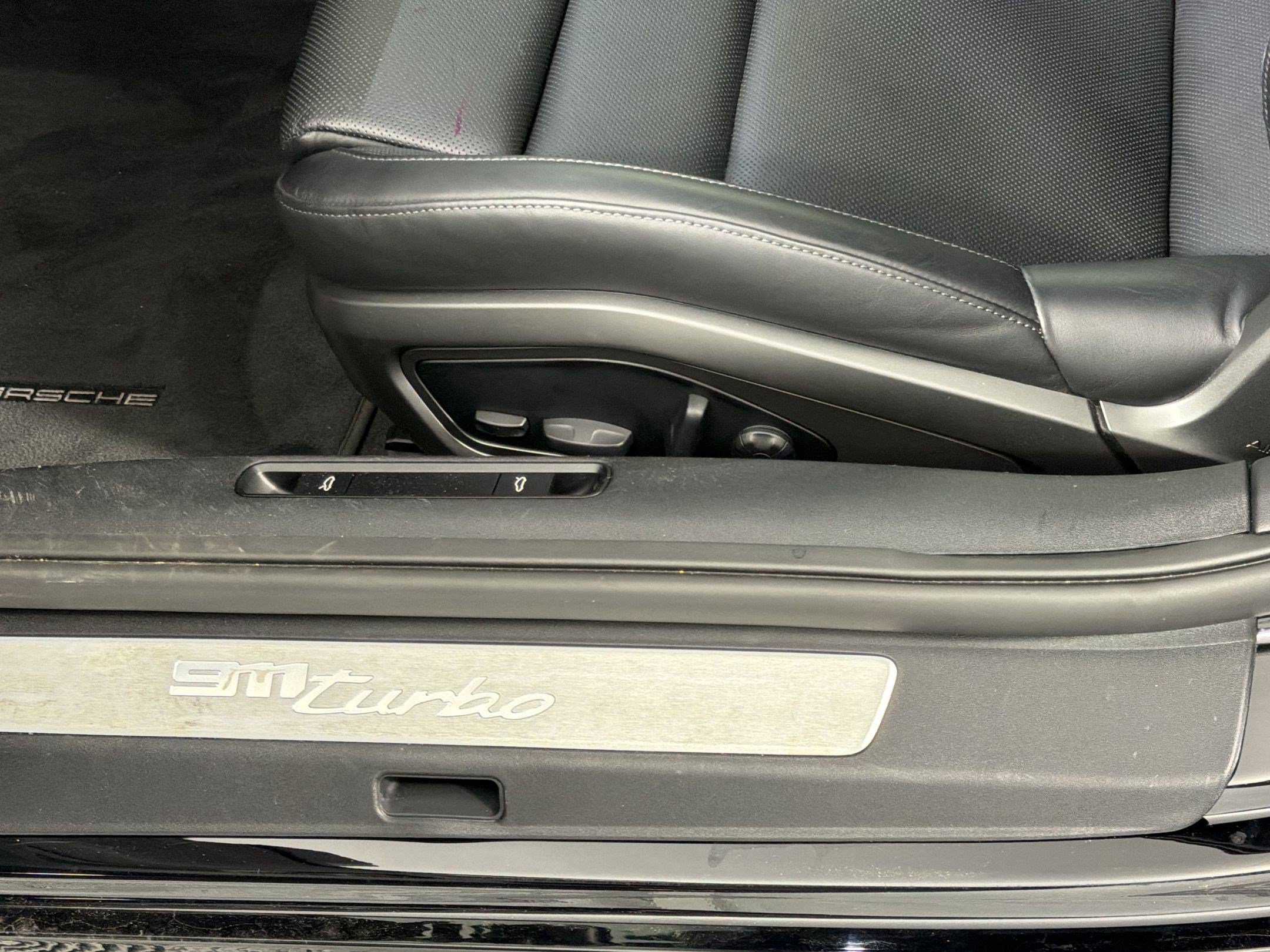 Certified 2022 Porsche 911 Turbo AWD/4WD image 14