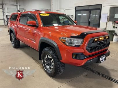Used 2017 Toyota Tacoma TRD Off-Road w/ Tow Package (A/T)