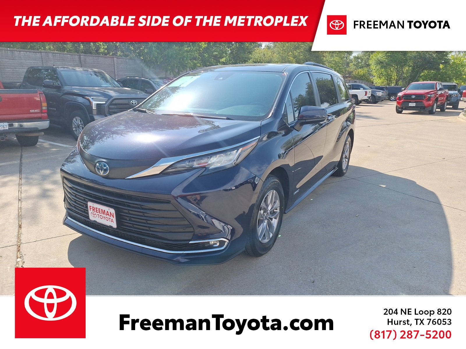 Used 2021 Toyota Sienna XLE FWD image 1