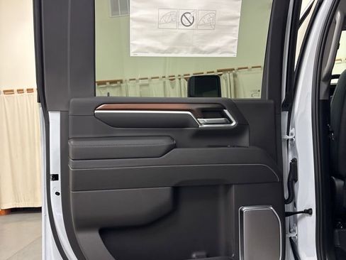 New 2026 GMC Sierra 2500 Denali w/ Denali Reserve Package image 28