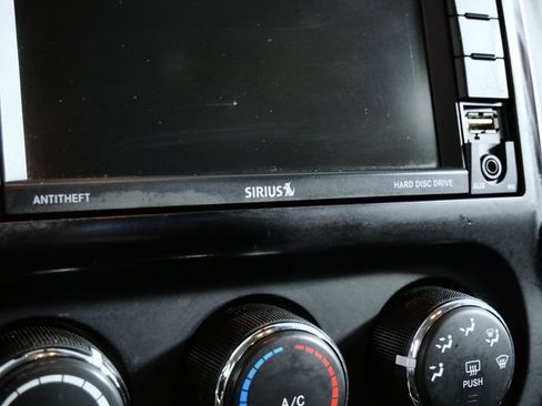 Used 2015 Jeep Compass Latitude AWD/4WD image 21