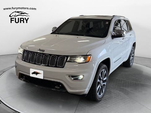 Used 2017 Jeep Grand Cherokee Overland AWD/4WD image 7