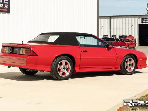 Used 1991 Chevrolet Camaro Z28 RWD image 11