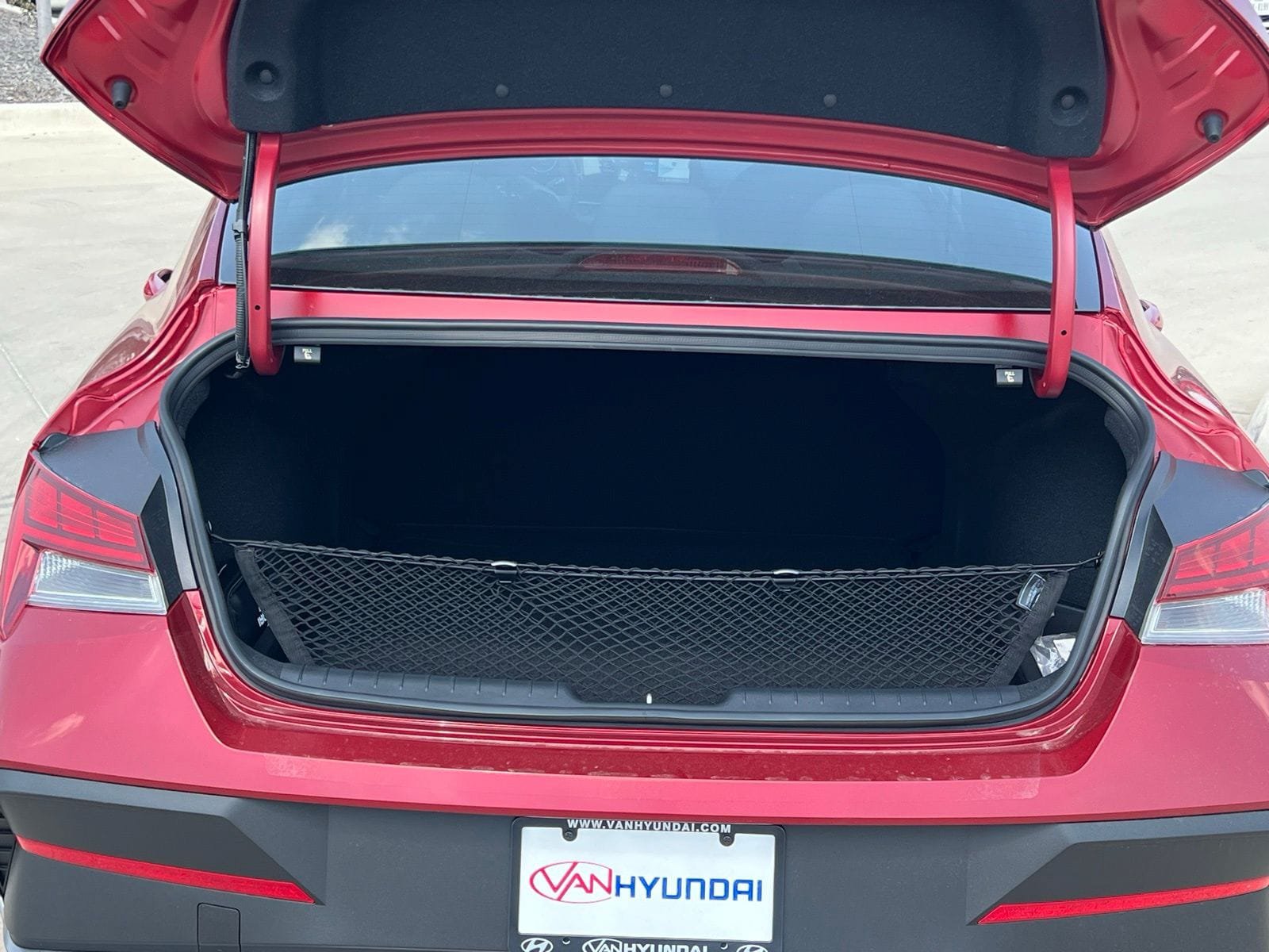 New 2025 Hyundai Elantra SEL w/ Cargo Package FWD image 14