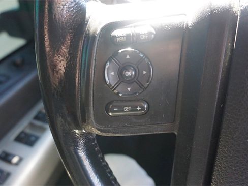 Used 2015 Ford F250 Lariat w/ Lariat Interior Package image 7