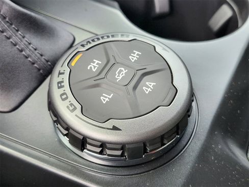 New 2025 Ford Bronco Badlands image 24