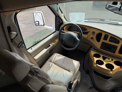 Used 2006 Ford E-450 and Econoline 450 RWD image 26