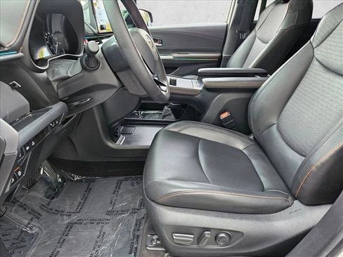 Used 2021 Toyota Sienna XSE w/ XSE Plus Package AWD/4WD image 16