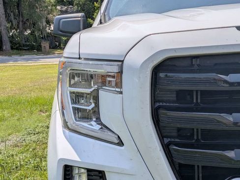 Used 2021 GMC Sierra 1500 Elevation w/ X31 Off-Road Package AWD/4WD image 9