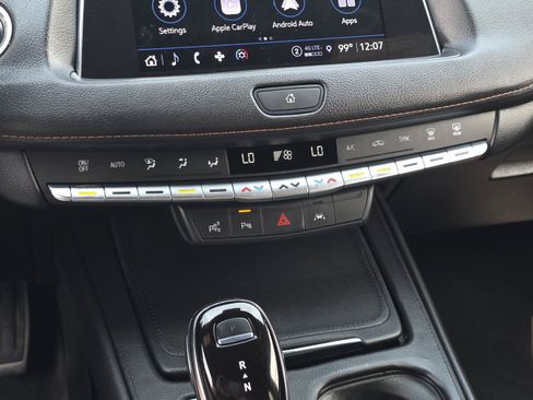 Used 2022 Cadillac XT4 Sport w/ Enhanced Visibility Package FWD image 29