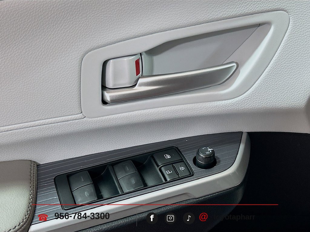 New 2026 Toyota Sienna XLE FWD image 18