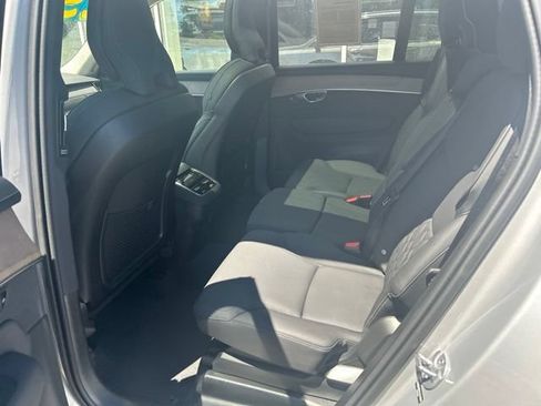 Certified 2025 Volvo XC90 B6 Plus AWD/4WD image 17