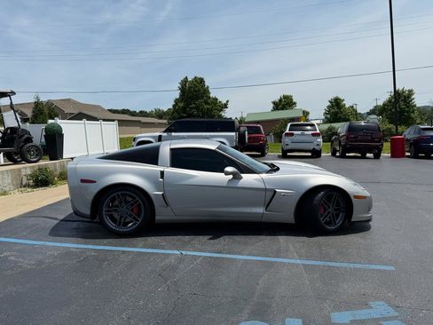 Used 2008 Chevrolet Corvette Z06 w/ Preferred Equipment Group RWD image 2