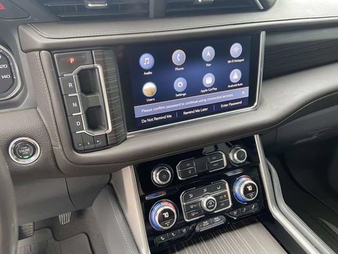 Used 2021 GMC Yukon Denali w/ Denali Premium Package RWD image 24