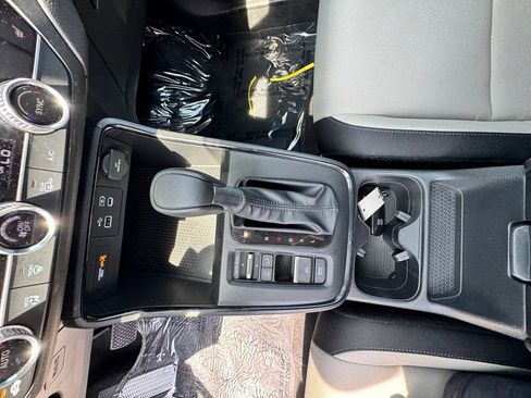 Used 2024 Honda CR-V EX image 11