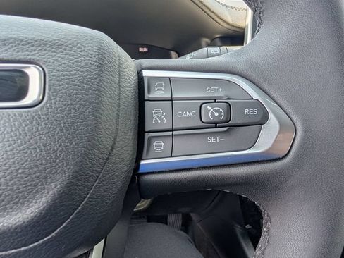 Used 2023 Jeep Compass Limited w/ Elite Group AWD/4WD image 13