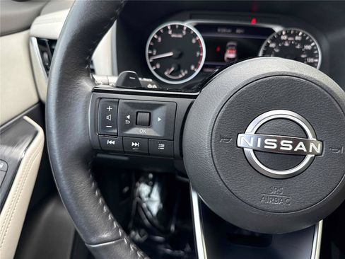 Used 2023 Nissan Rogue SV w/ SV Premium Package FWD image 18