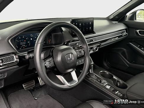 Used 2025 Honda Civic Sport image 29
