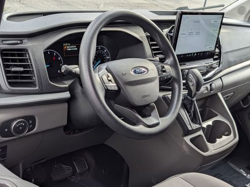 Used 2023 Ford Transit 350 XLT image 4
