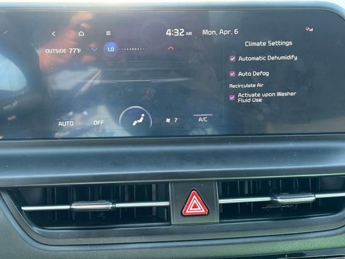 Certified 2024 Kia Seltos SX image 25