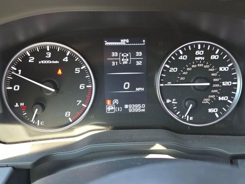 Used 2025 Subaru Crosstrek 2.5i Premium AWD/4WD image 12