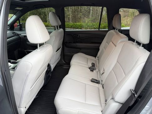 Used 2022 Honda Passport EX-L image 9