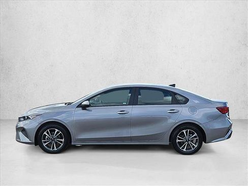 Used 2024 Kia Forte LXS FWD image 9