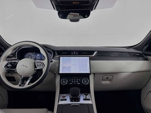 New 2025 Jaguar F-PACE R-Dynamic S image 23