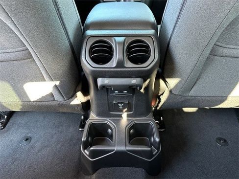 New 2025 Jeep Gladiator Sport image 12