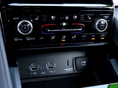 Used 2025 Jeep Grand Cherokee L Summit AWD/4WD image 16