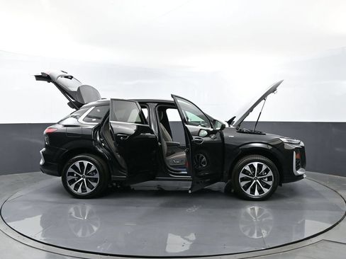 New 2026 Audi Q3 quattro 2.0T AWD/4WD image 32