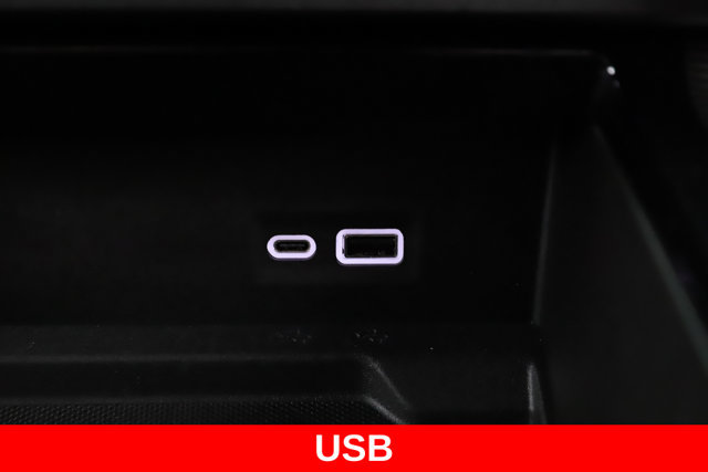 Used 2025 GMC Yukon Elevation w/ LPO, Elevation Black Package AWD/4WD image 26
