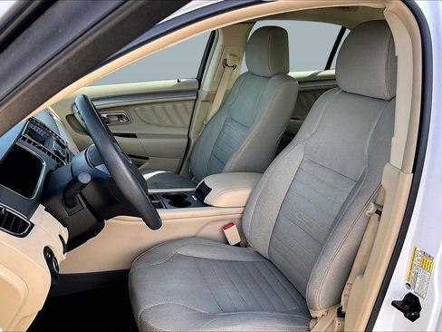 Used 2015 Ford Taurus SE image 22