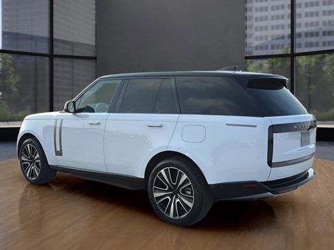 New 2026 Land Rover Range Rover SE image 14