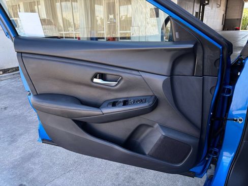 Used 2025 Nissan Sentra SV FWD image 15