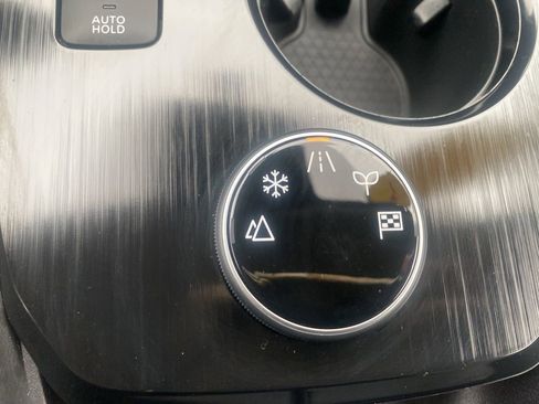 Used 2023 Nissan Rogue SV image 25