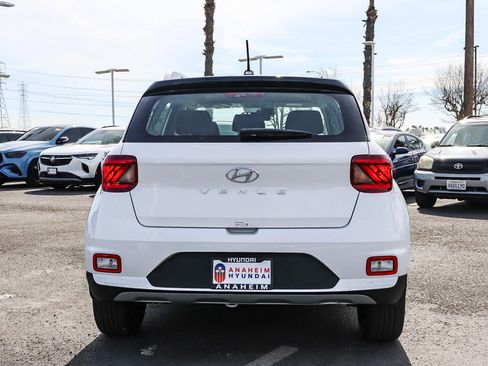 New 2026 Hyundai Venue SEL image 9