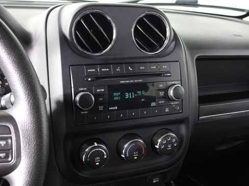 Used 2016 Jeep Patriot Sport w/ Power Value Group FWD image 9