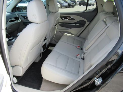 Used 2022 GMC Terrain Denali w/ LPO, Floor Liner Package AWD/4WD image 33