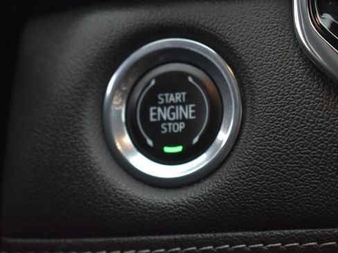 Used 2023 Chevrolet Colorado LT w/ LT Convenience Package II AWD/4WD image 28