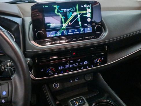 Used 2021 Nissan Rogue SL w/ Premium Package image 21