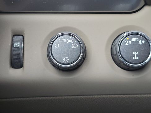 Used 2019 Chevrolet Tahoe LT image 19