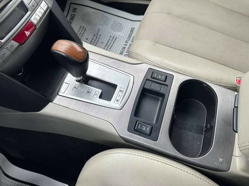 Used 2013 Subaru Outback 2.5i Limited image 17