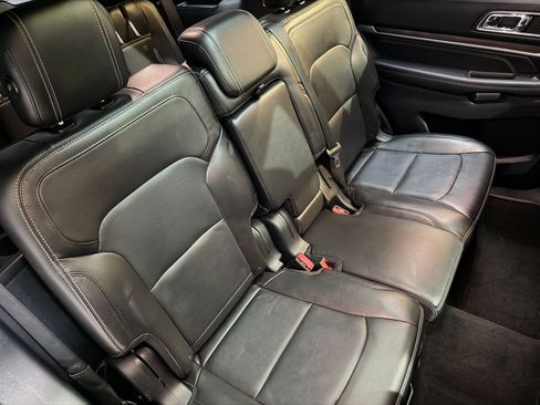 Used 2018 Ford Explorer Limited w/ Equipment Group 301A FWD image 44