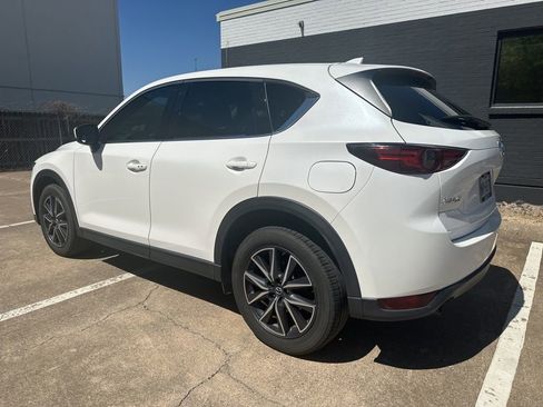 Used 2017 MAZDA CX-5 Grand Touring image 3