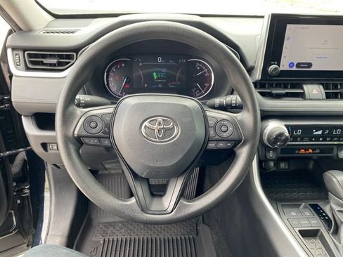 Certified 2024 Toyota RAV4 XLE FWD image 5