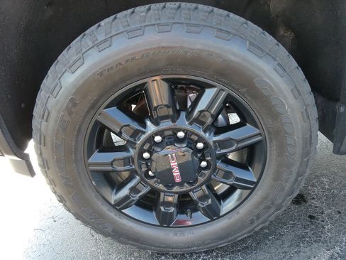 Certified 2025 GMC Sierra 2500 AT4 w/ AT4 Premium Plus Package AWD/4WD image 11